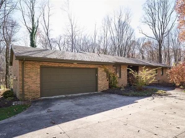 1280 Oak Knoll Dr, Akron, OH 44333