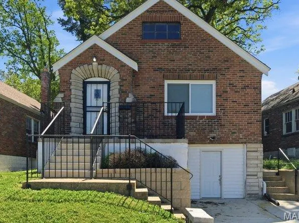 6758 Kenwood Dr, Saint Louis, MO 63121