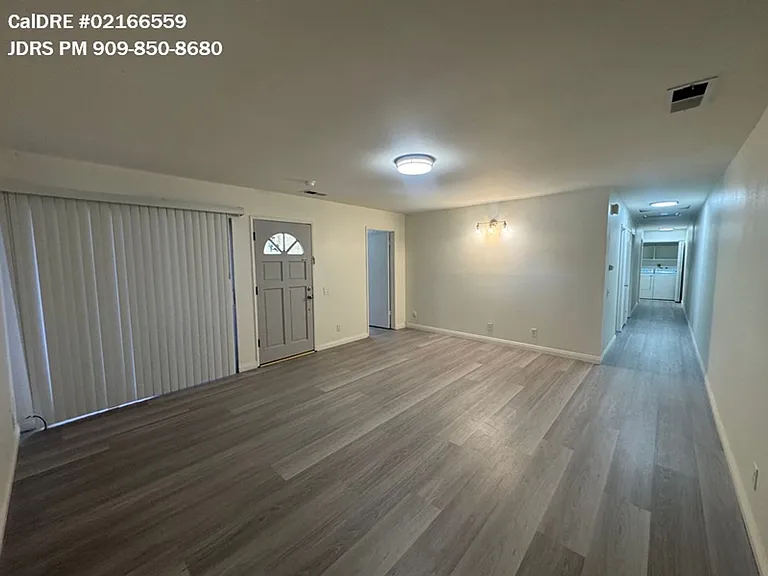18417 Santar St — Photo 4