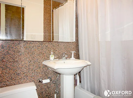 Rented by Oxford Property Group | media 31