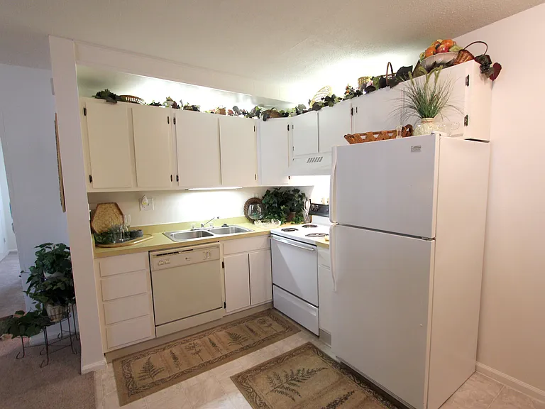 Turtle Creek Apartments — Photo 2