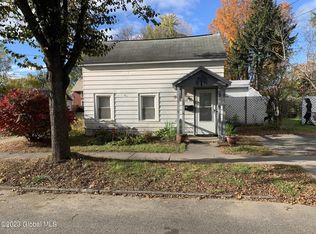 31 Montcalm St, Glens Falls, NY 12801