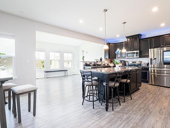 5th image of 138 Kaitlyn Dr