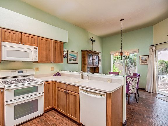 3rd image of 555 E Wine Plum Dr