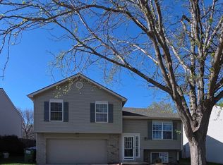 17718 Olive St, Omaha, NE 68136