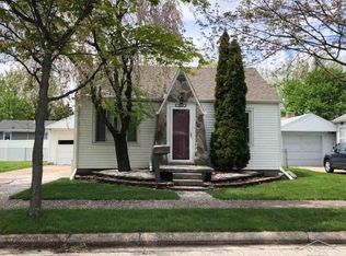 1610 Pulaski St, Bay City, MI 48708