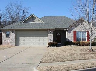 908 N Sycamore Pl, Jenks, OK 74037