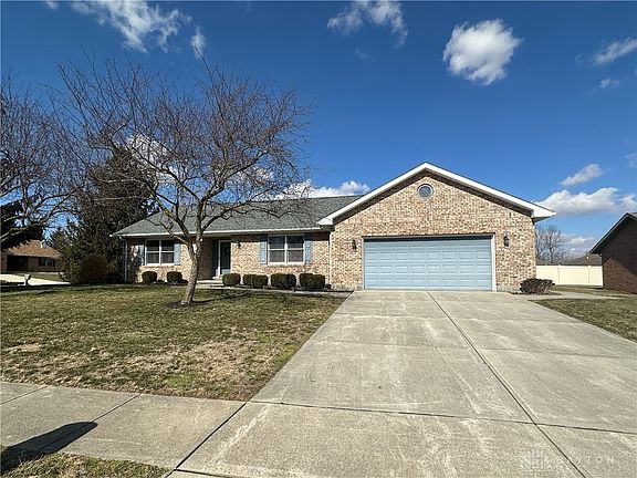 2nd image of 918 Stratford Dr