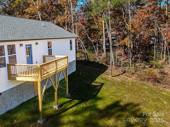 5th image of 377 Amelia Dr