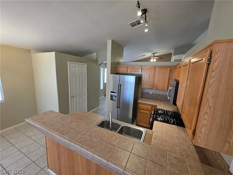 6674 Jordan River Dr — Photo 26