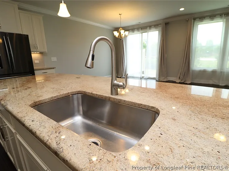 410 Boscawen Ln — Photo 9