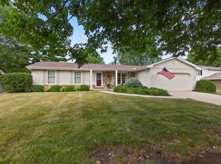 2814 Pheasant Run, Bloomington, IL 61704