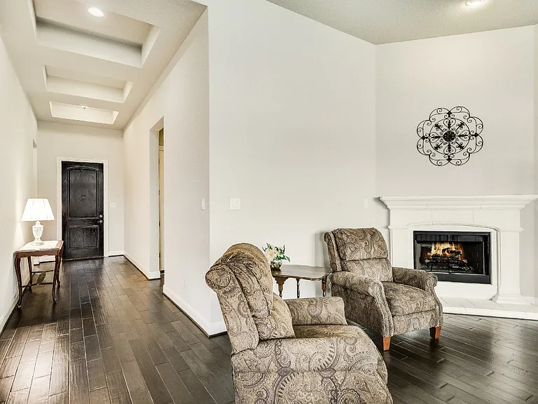 3925 Octavia Dr — Photo 6