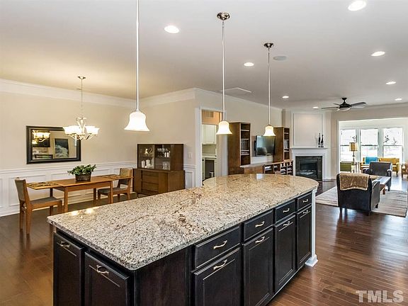 4th image of 1518 Bloomsbury Manor Dr