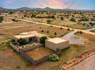 14 Descanso Rd, Santa Fe, NM 87508