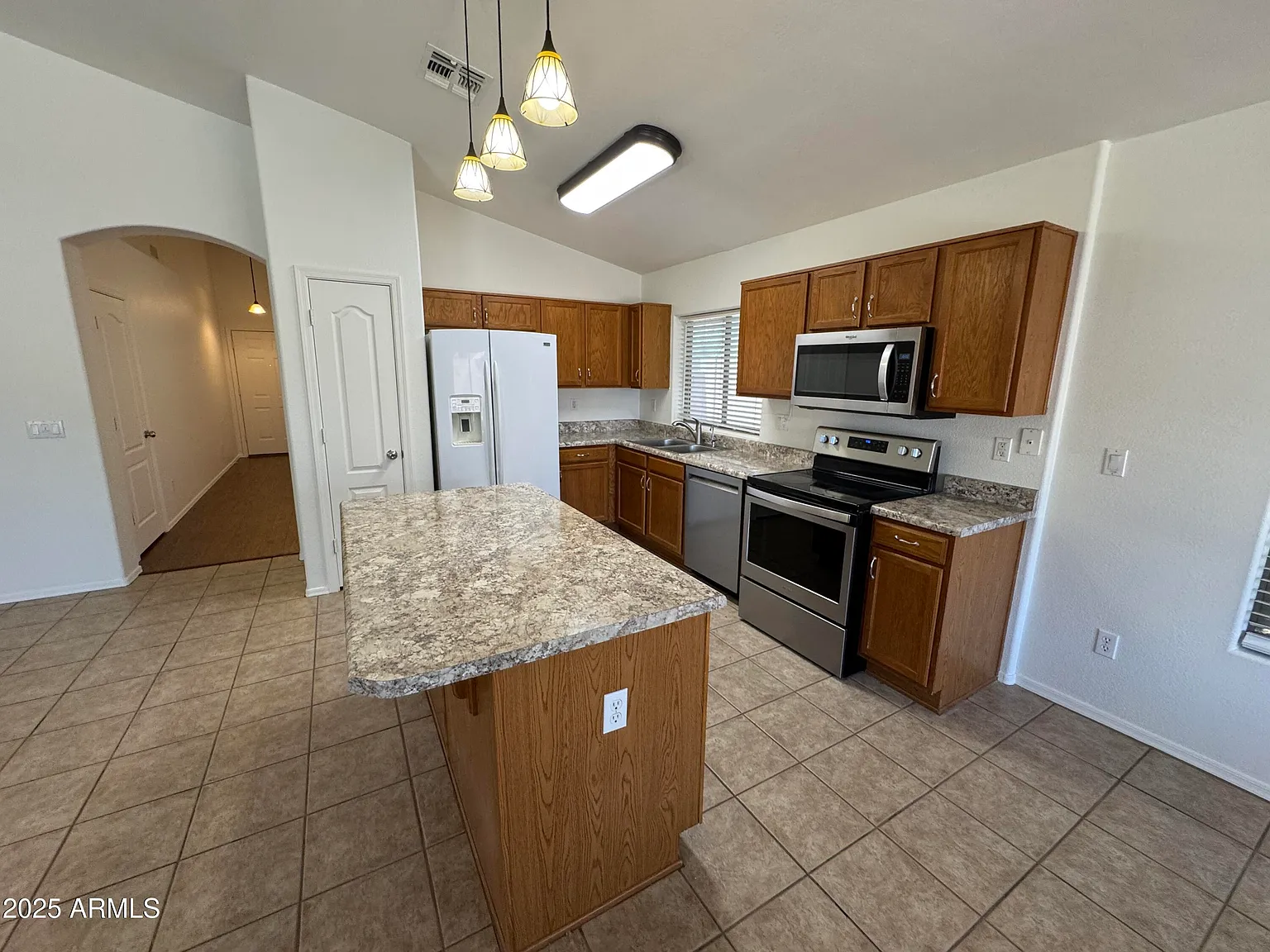 4 bed, 2.0 bath, 1785 sqft, $2,695 — Photo 3