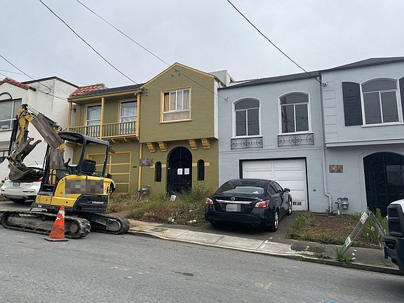 2nd image of 915 Garfield St