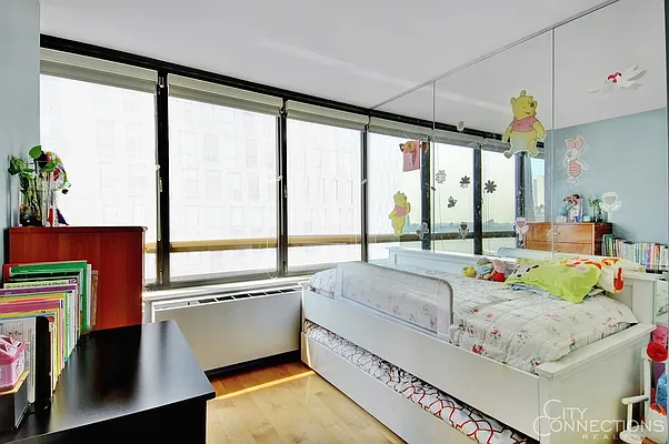 Rented by City Connections Realty | media 6