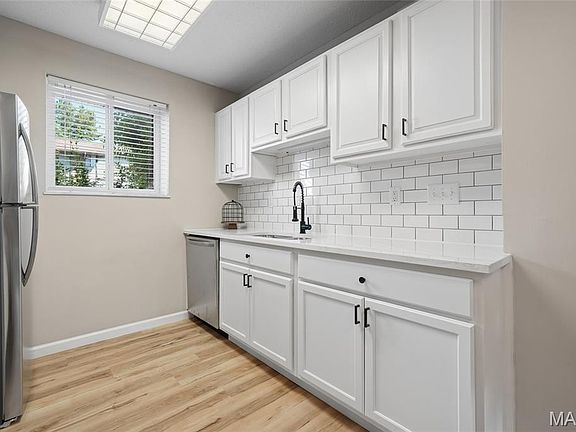 4th image of 82 Lemans Ct Unit 82