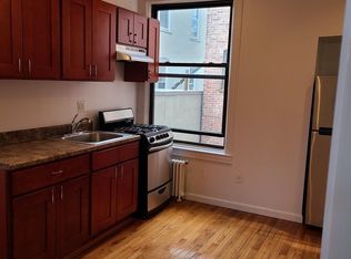 30-91 35th St #2, Astoria, NY 11103