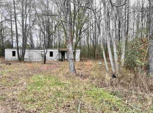 125 Coleman Ln #8-9, Selmer, TN 38375