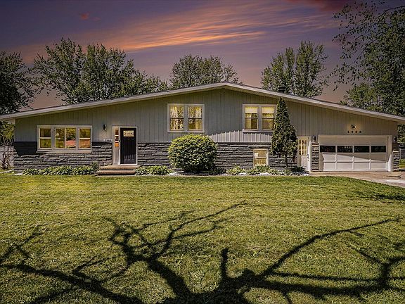 2nd image of 5988 Ponderosa Dr