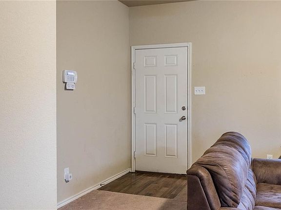 5th image of 9012 N Monterrey Dr