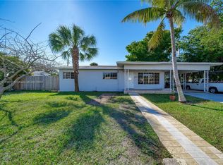 10 SE 8th St, Pompano Beach, FL 33060