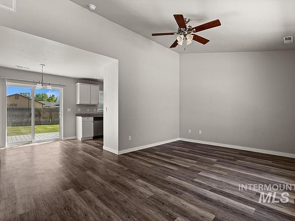 4th image of 4822 Charmae St