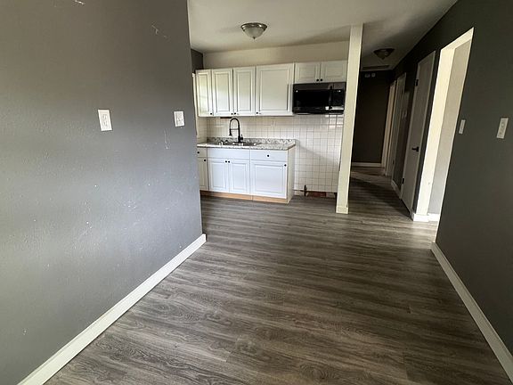 3rd image of 226 Buddie Ave