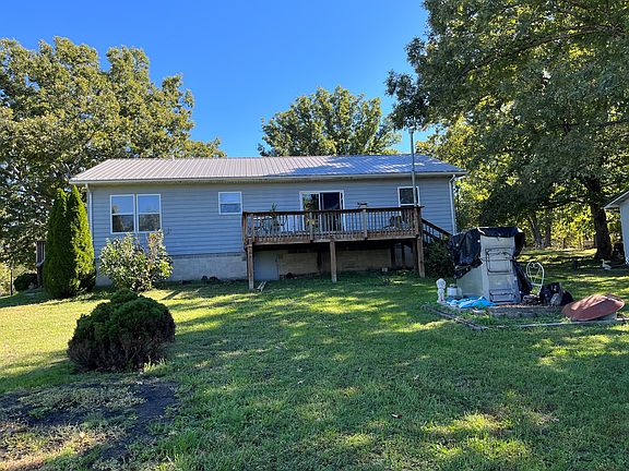 3rd image of 1123 County Road 3030