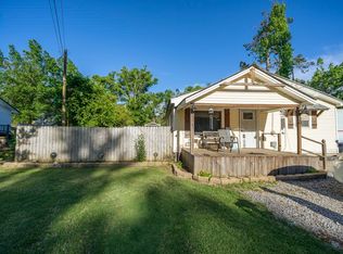 730 Cravens Dr, Savannah, TN 38372