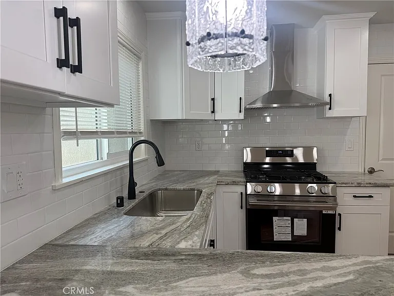 9671 Geyser Ave — Photo 6