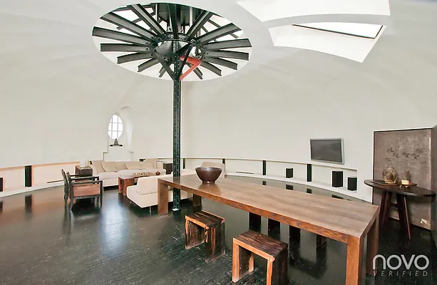 Sold by NOVO | media 27