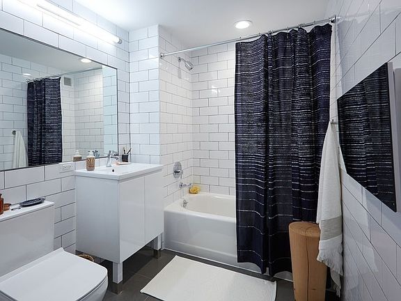 4th image of 331 E Houston St APT 12D