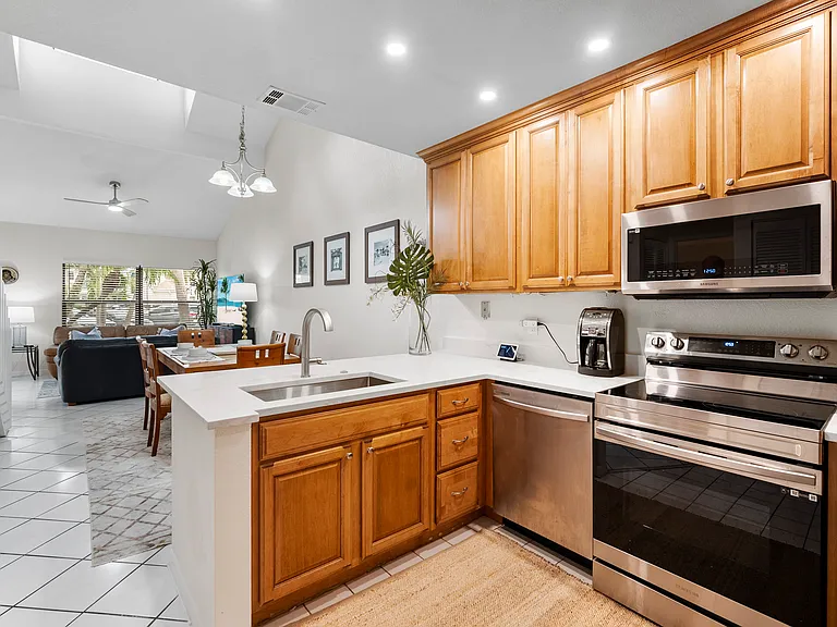 61 Emerald Woods Dr #D2 — Photo 21