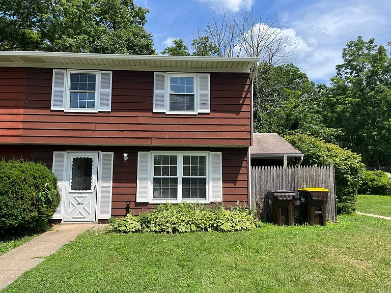 741 Jackson St — Photo 1
