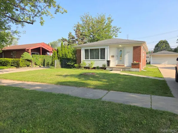 26467 W Warren St, Dearborn Heights, MI 48127