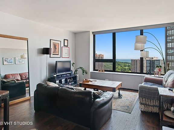 2nd image of 3930 N Pine Grove Ave APT 2213