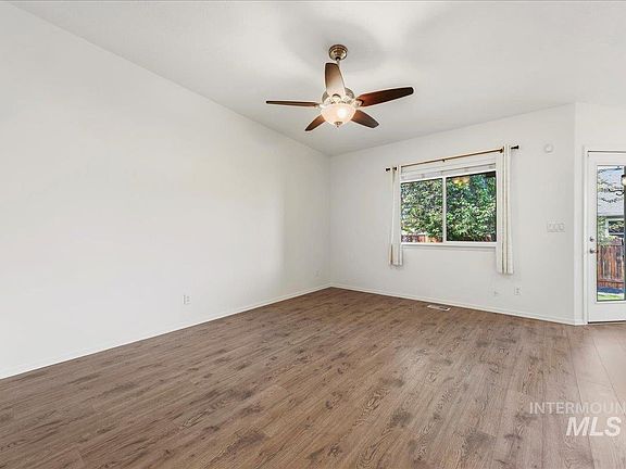 3rd image of 4704 Gala Ave