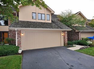 50 Oak Creek Dr, Burr Ridge, IL