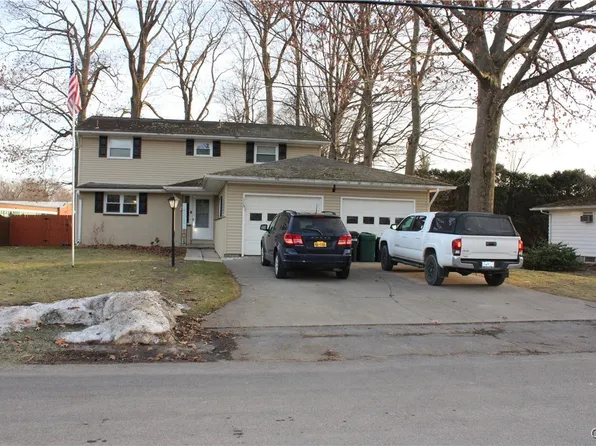 115 Ruth Rd, Syracuse, NY 13212