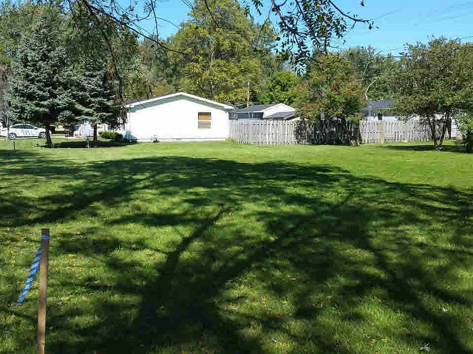 2nd image of 6th St