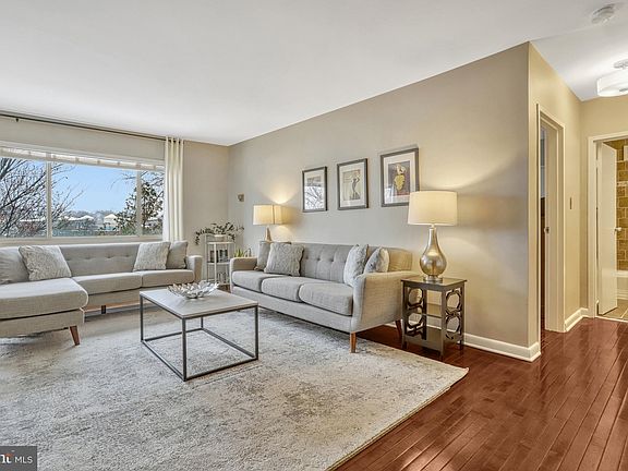 4th image of 3601 5th St S APT 405