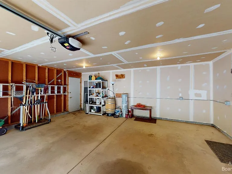 1280 Sunset Rd — Photo 62