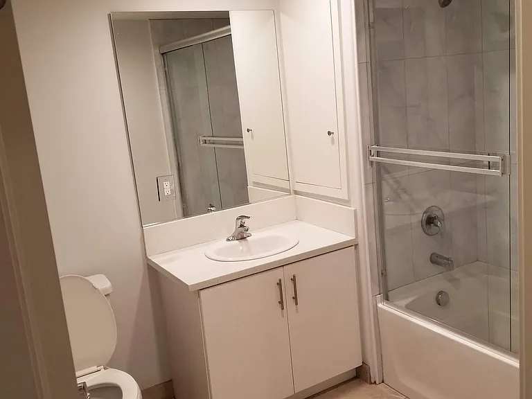 7605 Louise Ave #404 — Photo 10