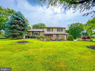 10 Holly Rd, Richboro, PA 18954