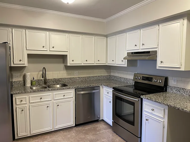4162 Lytchfield Ct — Photo 3