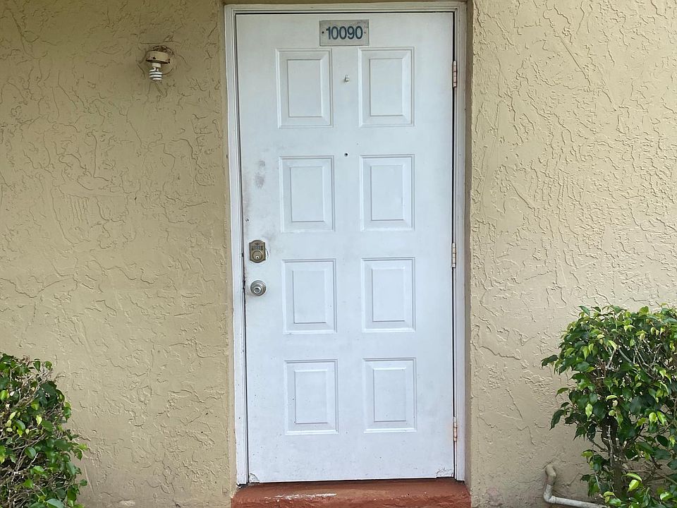 1st image of 10090 Twin Lakes Dr #5