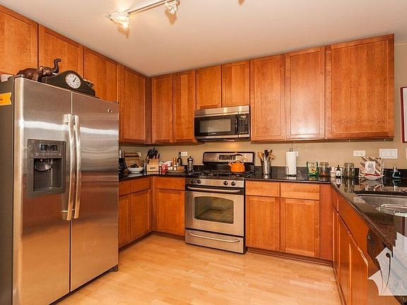 4th image of 845 N Kingsbury St #514CCC